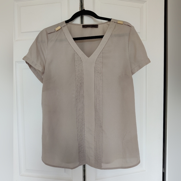 The Limited short sleeve top - Picture 4 of 9